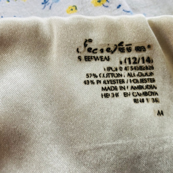 Nightgown SECRET TREASURES Size 12 14 Medium Short Sleeves Floral - Picture 2 of 9